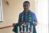 Solano fue presentado como nuevo DT de club inglés