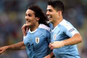Suárez a Cavani: "Tu nombre va a quedar siempre marcado en la historia de nuestro fútbol y de nuestro país"