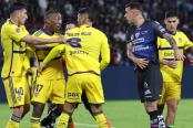 Advíncula fue titular en empate ante Independiente del Valle