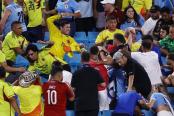 (VIDEO) Jugadores uruguayos se enfrentaron a hinchas colombianos