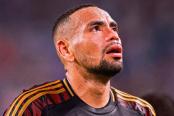 Callens: "Lo que da Cueva en el campo nadie lo discute, fuera de la cancha, es cosa de él"