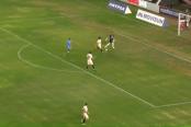 (VIDEO) Gentile aprovechó blooper de Riveros para anotar en el Monumental