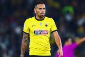 Callens explicó problema de salud qué le está impidiendo jugar en AEK de Grecia