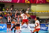 'U' y Alianza igualaron en puntos, pero las 'cremas' obtuvieron dos unidades de bonificación en la Liga Peruana de Voleibol