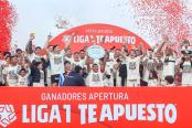 (FOTOS) ¡Alzó el trofeo! "U" empató ante Los Chankas y se consagró ganador del Apertura