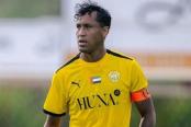 Renato Tapia reapareció tras lesión en empate sin goles de Al-Wasl con Ajman