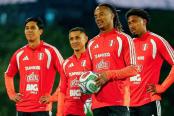 Bicolor entrenó en París y hoy parte a Madrid para jugar amistoso ante Honduras