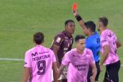 (VIDEO) ¡Carabalí fue expulsado antes del minuto de juego! 