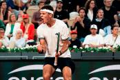 Jakub Mensik venció a Joao Fonseca y se metió a semifinales del Roland Garros