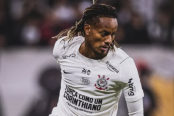 Con André Carrillo, Corinthians empató ante Bahia por el Brasileirao