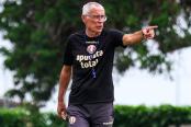 Cúper: “Estamos analizando todo para no equivocarnos”