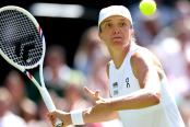 Swiatek avanzó a tercera ronda en Wimbledon