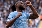 Manchester City ganó por 5-3 y es único líder en la Premier League