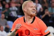Países Bajos venció 2-1 a Serbia y volvió al triunfo en la Nations League