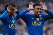 Chelsea venció 2-0 al Manchester United y agravó su crisis en la Premier League