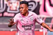 ¿Cueva se pierde duelo ante Juan Pablo II?
