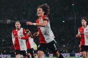(VIDEO) Feyenoord triunfó en casa ante Como por la Champions