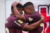 Flores: "Somos la 'U' y estamos jugando cada partido como si fuera una final"