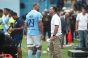 (VIDEO) ¡Tuvieron que separarlos! Guede y Barcos protagonizaron conato de bronca tras el partido