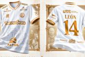 Juan Pablo II College presentó camiseta en honor al Papa León XIV