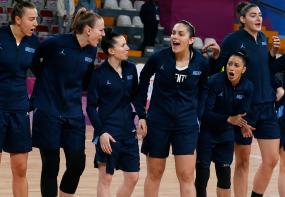 Argentina subió al podio en todos los deportes colectivos, menos en el Baloncesto femenino. Una situación aparte, ocurrió cuando en el segundo partido de su grupo ante Colombia dio W.O. por no presentarse con el uniforme concertado en el congresillo técnico del día previo.