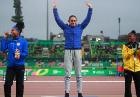 Andrea Vargas se convirtió en la primera mujer costarricense en ganar una medalla de oro para el Atletismo de su país. Se impuso a dos norteamericanas en la prueba de los 100 metros con vallas.