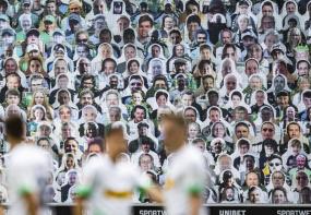 Borussia Möenchengladbach puso hinchas de cartón en su estadio