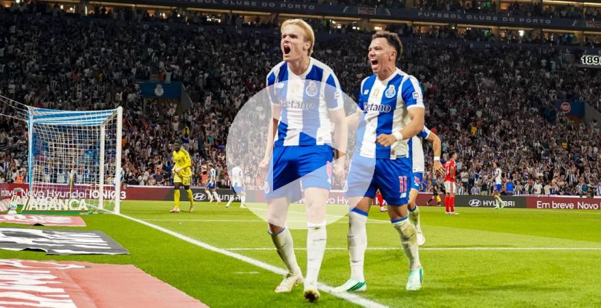 (VIDEO) Porto venció al Benfica y lidera con comodidad en Portugal