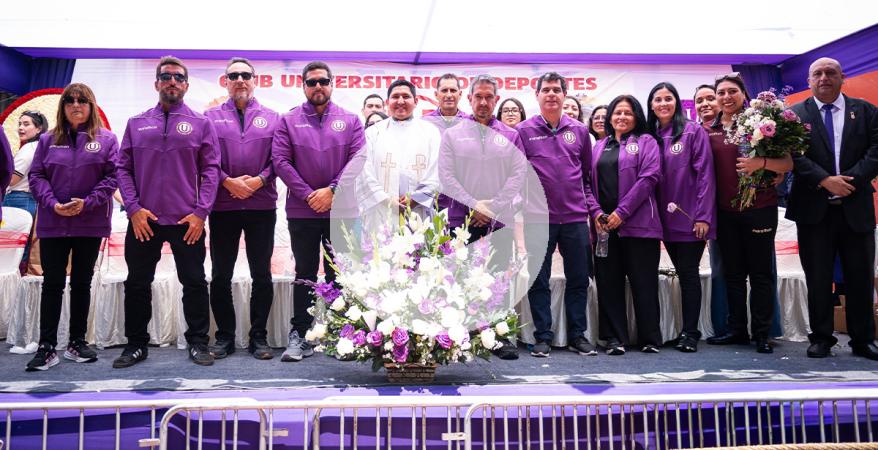 (VIDEO | FOTOS) Universitario rindió homenaje al Señor de los Milagros