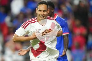 (FOTOS | VIDEO) ¡El primer triunfo en la era Menezes! Perú remontó y venció 2-1 a Haití
