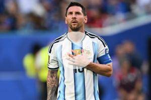 Messi presentó la camiseta que lucirá en su despedida con Argentina