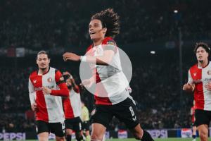 (VIDEO) Feyenoord triunfó en casa ante Como por la Champions