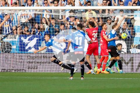 Alavés triunfó y sueña con la permanencia