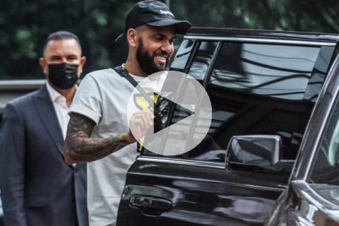 Dani Alves a su llegada al hotel de concentración del Pumas: "Tengo algo en particular con México"