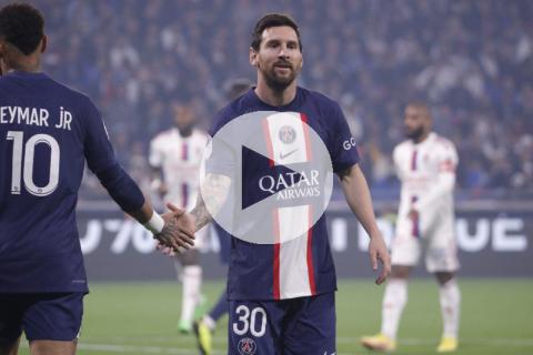 (VIDEO) PSG derrotó a domicilio al Lyon y lidera en solitario la Ligue 1