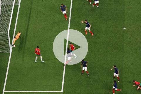(VIDEO) ¡Era el gol del Mundial! Marruecos casi lo empata de chalaca