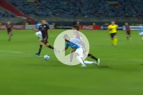 (VIDEO) Así fue el penal de Sporting Cristal que el VAR corrigió