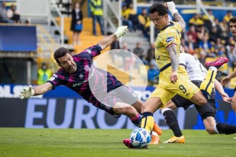(VIDEO) Lapadula, una vez más, anotó, pero Cagliari cayó de visita ante Parma
