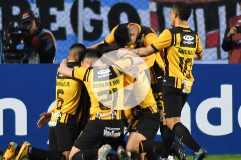 (VIDEO) Ojo, Cristal: The Strongest venció 3-1 a River Plate en la altura de La Paz