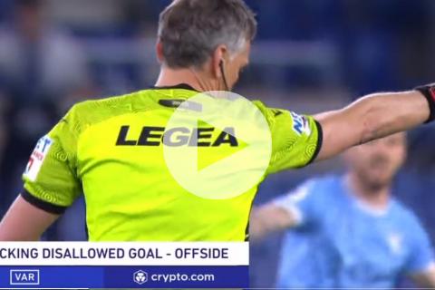 (VIDEO) Insólito: VAR convalidó gol de Lazio, se vuelve a revisar y se anuló el tanto