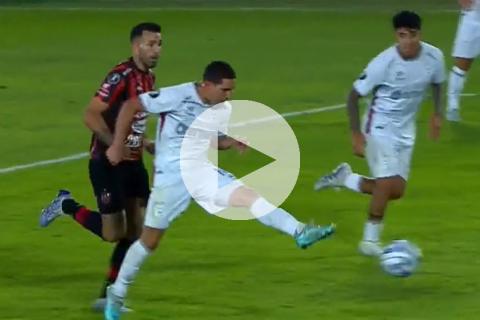 (VIDEO) Pared y definición con clase: Así fue el gol de Martínez para el empate de Melgar