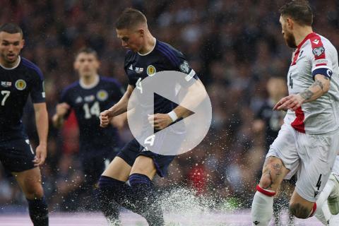 (VIDEO) Duelo entre Escocia y Georgia fue interrumpido por fuerte lluvia