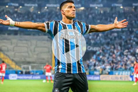 (VIDEO) Atención a su festejo: Suárez anotó en triunfo de Gremio