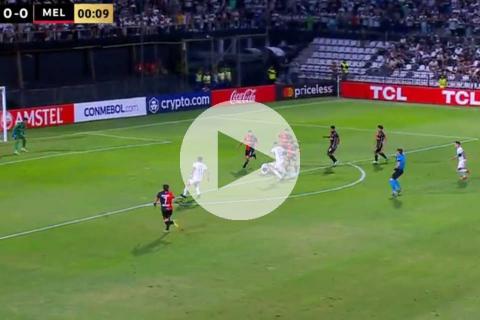 (VIDEO) Deneumostier cometió el penal más rápido de la Copa Libertadores