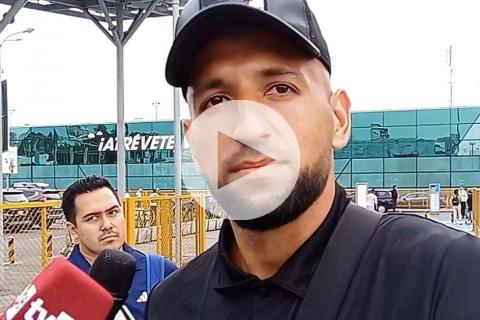 El plantel de Emelec, rival de Sporting Cristal este miércoles por la ida de los playoffs de la Copa Sudamericana ya se encuentra en Lima. El cuadro 'eléctrico' llegó a la capital para cotejo ante rimenses mañana desde las 7:00 pm. en el Estadio Nacional.   El jugador Aníbal Leguizamón habló sobre lo que será este duelo ante los celestes: "Venímos con muchas ilusiones, de hacer un gran partido y a buscar la clasificación. La ventaja de definirlo en nuestra casa es positivo".   Además, el defensor apuntó que