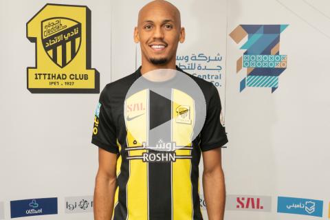 (VIDEO) Fabinho fue presentado en Al Ittihad sosteniendo a un tigre