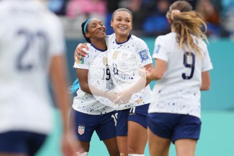 (VIDEO) Estados Unidos y Japón golearon en el debut del Mundial femenino