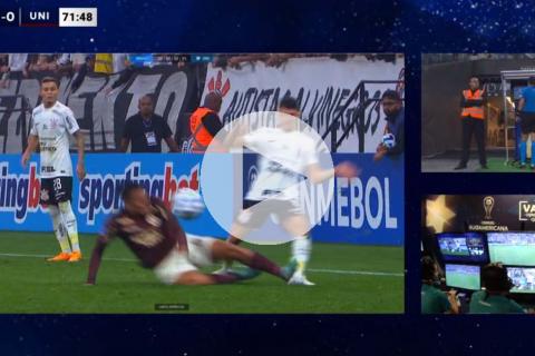 (VIDEO) Valera fue expulsado tras revisión de falta en el VAR