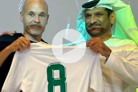 (VIDEO) ¡Cambió de camiseta! Andrés Iniesta ahora jugará en el Emirates FC