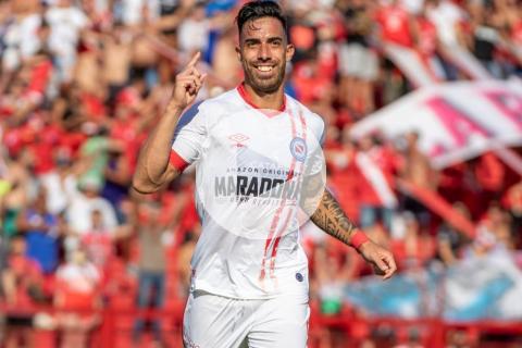 (VIDEO) Paraguayo Ávalos anotó el gol más rápido del siglo XXI del fútbol argentino